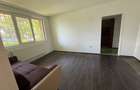 Vand apartament doua camere str George Cosbuc parter - 3