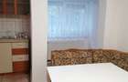 Apartament cu 2 camere de inchiriat pe strada Republicii, bloc. 10 - 8
