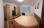 Apartament cu 3 camere decomandat în Micro IV - 5
