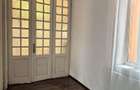 Apartament 3 camere in vila zona centrala + parcare - 1