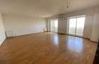 Apartament cu 3 camere decomandat în Galați - 4