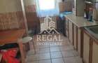 Apartament cu 3 camere decomandat în Hunedoara - 9