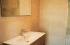 Casă cu 7 camere cu Teren 320 Mp în Vlădesti - 14
