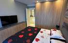Apartament cu 2 camere decomandat în Palazu Mare - 9