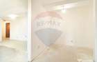 Apartament cu 3 camere de vanzare in zona Damaroaia - Pet... - 2