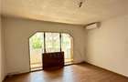 Apartament cu 2 camere semidecomandat în Central - 1