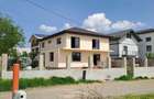 Casă cu 4 camere cu Teren 600 Mp în Central - 2