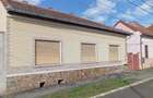 Casă cu 4 camere în Central - 1