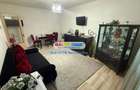 Apartament cu 3 camere decomandat în Rahova - 2