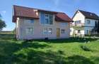 Casă cu 5 camere cu Teren 1000 Mp în Central - 1