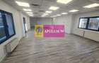Spațiu comercial, de 268 mp, în Central - 4