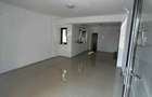 Spatiu comercial Mamaia Nord,50m de plaja - 1