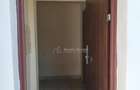 Casă cu 3 camere cu Teren 300 Mp în Central - 5 Casă cu 3 camere cu Teren 300 Mp în Central - 5