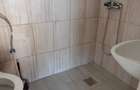 Casă individuală cu 4 camere cu Canalizare în Central - 8