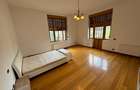 Apartament cu 3 camere decomandat în P-ța Victoriei - 9