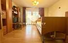 Apartament cu 4 camere decomandat în P-ța Victoriei - 3
