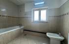 Apartament cu 4 camere decomandat în Decebal - 23