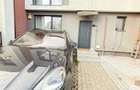 Casa tip triplex 144 mp utili vedere spre parc Sector 1 - 7