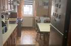 Apartament cu 2 camere decomandat în Km 5 - 1
