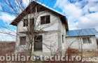 Casa la rosu cu 1000 mp teren in com Munteni, parter ?i mansarda - 1