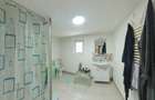 Casă cu Teren 230 Mp în București - 9