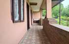 Casa cu 3 camere, curte mare ?i utilita?i - 2