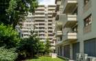 Apartament cu terasa cat o gradina,trei  boxe si doua locuri de parcare subteran - 1