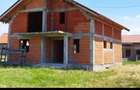 Casă cu 3 camere cu Teren 656 Mp în Izvin - 2