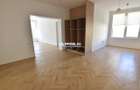 Casă individuală cu 12 camere cu Canalizare în Grivița - 2