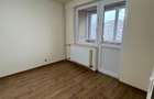 Apartament cu doua camere , zona Rogrius - 4