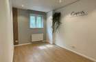 Apartament cu 3 camere semidecomandat în P-ța Victoriei - 4