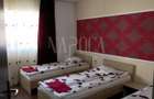 Casă cu 8 camere cu Canalizare în Central - 1