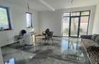 Casă cu 5 camere cu Teren 220 Mp în Apărătorii Patriei - 1