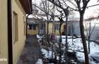 Casa decomandata cu gradina - 1