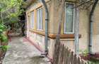 Casa singur in curte, 5 camere, teren 1452 mp - 1