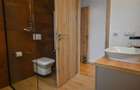 Apartament cu 3 camere decomandat în Tractorul - 37