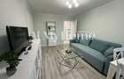 Apartament cu 3 camere semidecomandat în P-ța Victoriei - 1