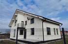 Duplex cu 6 camere cu Canalizare în Moșnița Nouă - 1