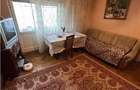 3 camere decomandat cu 2 bai centrala bloc mansardat cu loc de parcare