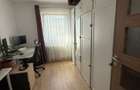 Inchiriez apartament 4 camere decomandate 1 baie etaj 4/4 - 1