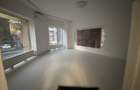 Inchiriez spatiu comercial 7 camere etaj blv Natiunile Unite nr1