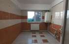 Vand apartament doua camere, decomandat, 55 m.p., etaj 2, centrala proprie gaz.