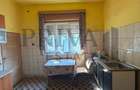 Casa individuala, 8 camere, 2 bucatarii, 2 bai, centrala, Fratelia