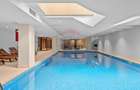 4 camere| semineu| piscina interioara | sauna | sala de sport| parcare