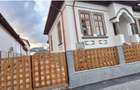Inchiriez casa recent renovata str. Gen Magheru Rm. Valcea - 2