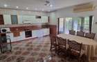 Inchiriez vila 7 camere plus anexa depozit sau productie