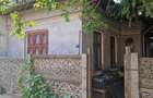 Casă individuală cu 4 camere cu Teren 181 Mp în Eroii Revoluției - 1