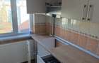 Proprietar, oferă spre vânzare apartament 3 camere decomandat zona Mioritei