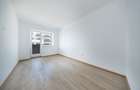 Vand apartament Nou cu trei camere