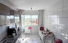 3 camere in  Bd. Lacul Te, stradal,  Etaj 8/10, cu 2 balcoane